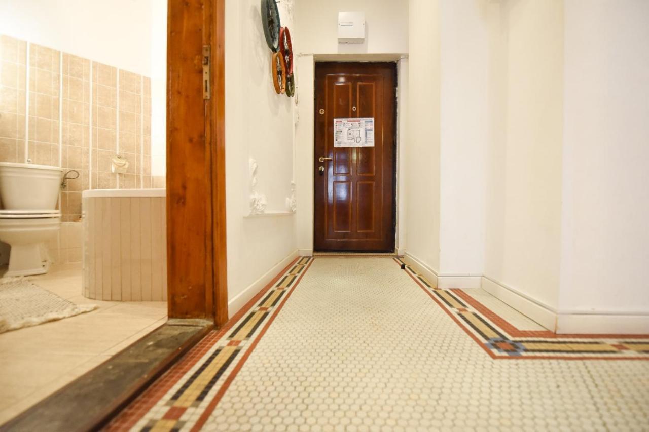 Vintage Elegance, Modern Comfort: 1Br Apartment Overlooking Calea Victoriei Bucureşti Exterior foto
