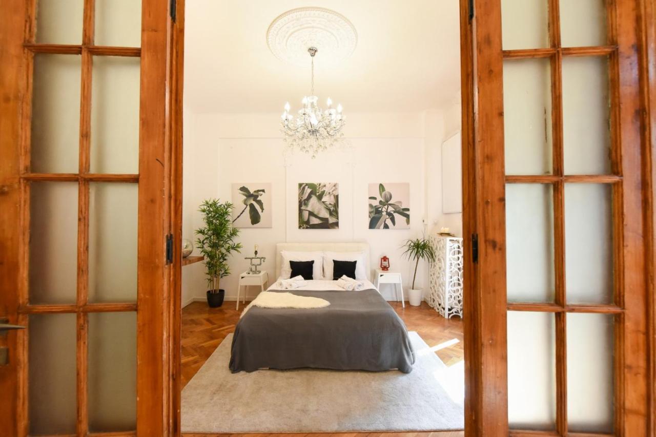 Vintage Elegance, Modern Comfort: 1Br Apartment Overlooking Calea Victoriei Bucureşti Exterior foto
