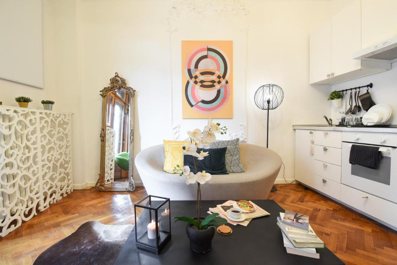 Vintage Elegance, Modern Comfort: 1Br Apartment Overlooking Calea Victoriei Bucureşti Exterior foto