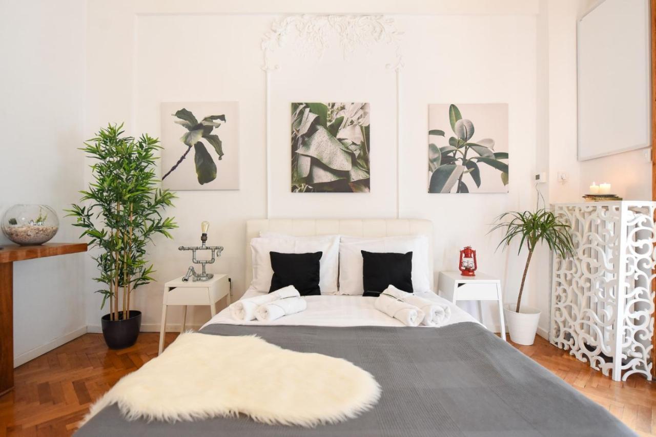 Vintage Elegance, Modern Comfort: 1Br Apartment Overlooking Calea Victoriei Bucureşti Exterior foto
